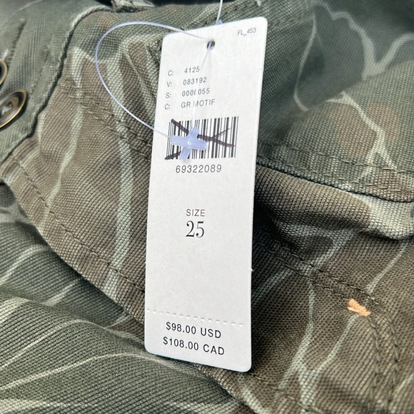 Anthropologie Pilcro The Wanderer Camo Floral Print Shorts - Picture 4 of 9